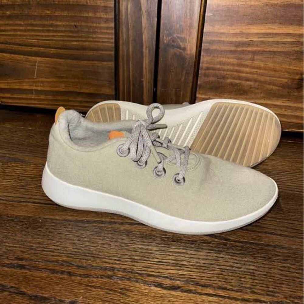 Size 9 Men’s Allbirds Merino Wool Shoes Beige Casual Athletic Runner Mizzle